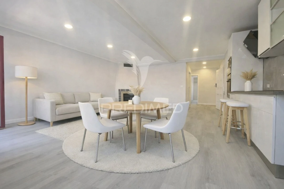 Apartamento T4 para Venda em Amora Foto 1