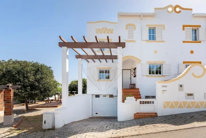 Moradia T3 para Venda em Lagos (São Sebastião e Santa Maria)