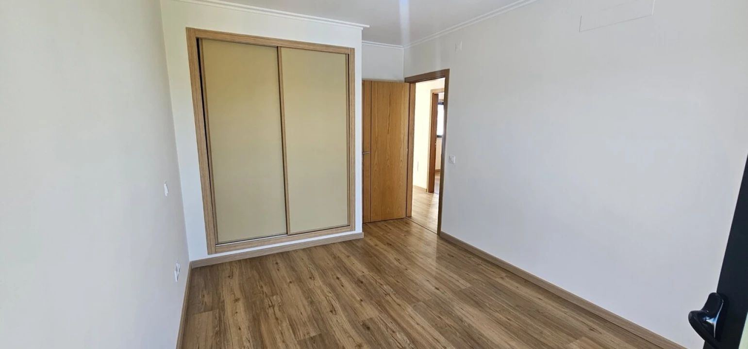 Moradia T2 para Venda em Guia Foto 20