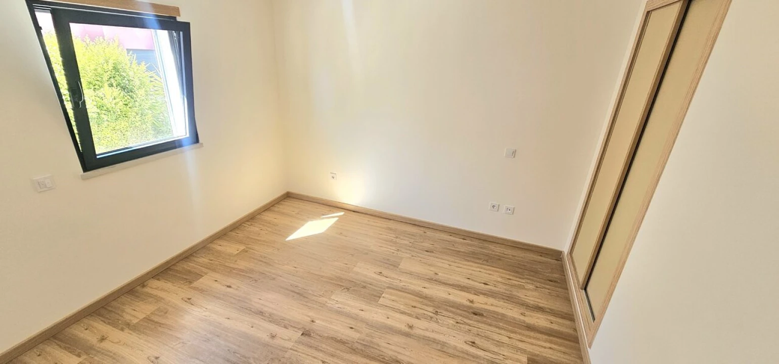 Moradia T2 para Venda em Guia Foto 26