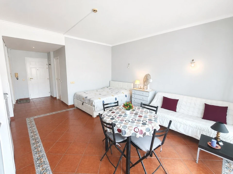 Apartamento T0 para Venda em Albufeira e Olhos de Água Foto 3