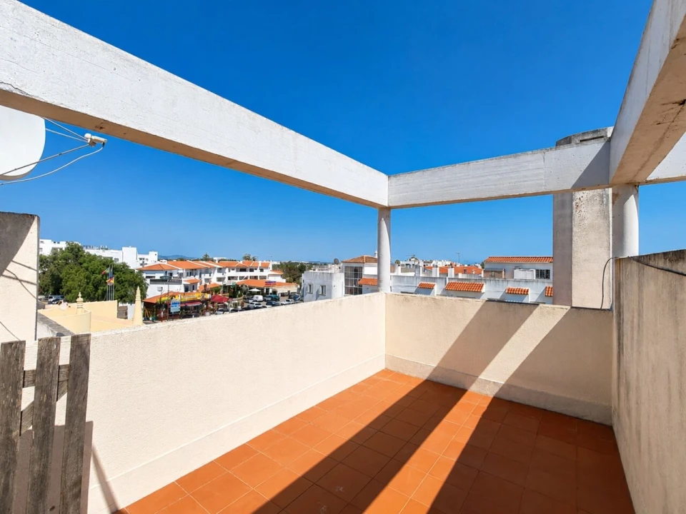 Apartamento T0 para Venda em Albufeira e Olhos de Água Foto 17