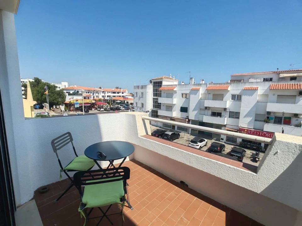 Apartamento T0 para Venda em Albufeira e Olhos de Água Foto 1