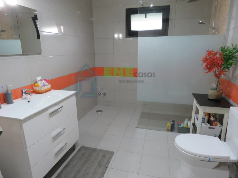 Moradia T2 para Venda em Dois Portos e Runa Foto 21