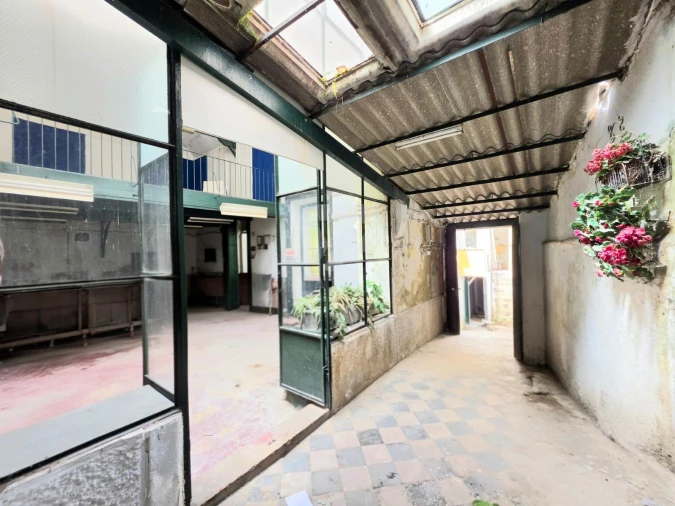 Loja para Arrendamento em Campo de Ourique Foto 6
