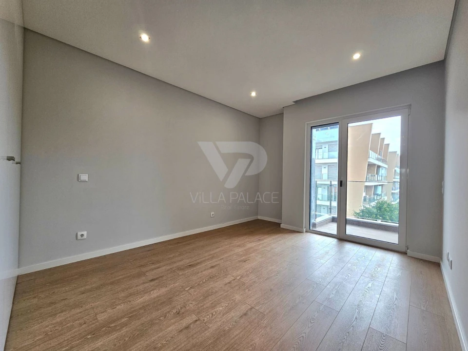 Apartamento T3 para Arrendamento em Carcavelos e Parede Foto 9