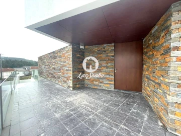 Moradia T4 para Venda em Abade de Neiva