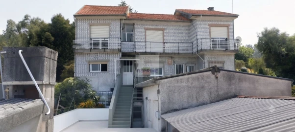 Prédio para Venda em Pedroso e Seixezelo