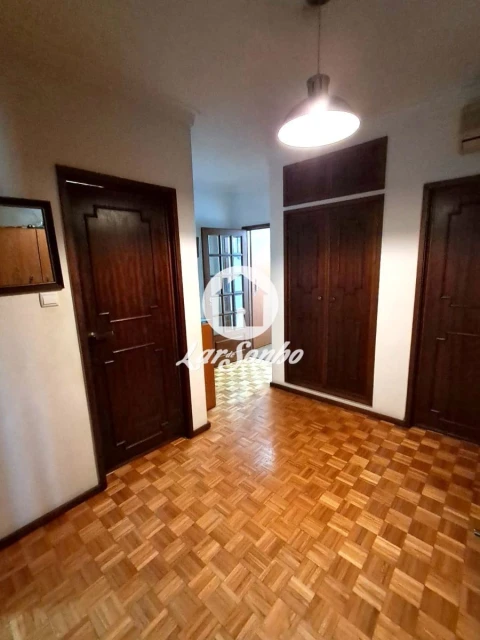 Apartamento T4 para Venda em Barcelos, V.Boa, V.Frescainha
