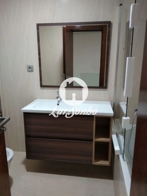 Moradia T4 para Venda em Abade de Neiva