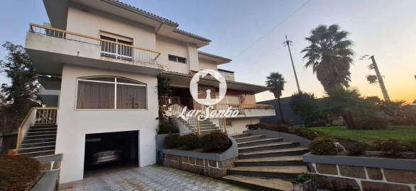 Moradia T4 para Venda em Roriz