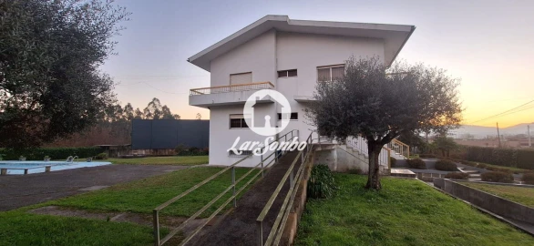 Moradia T4 para Venda em Roriz
