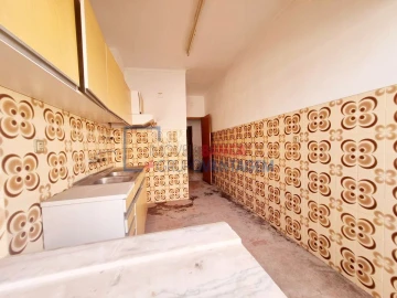 Apartamento T1 para Venda em Baixa da Banheira e Vale da Amoreira
