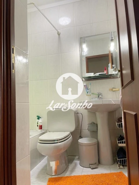 Moradia T4 para Venda em Arcozelo