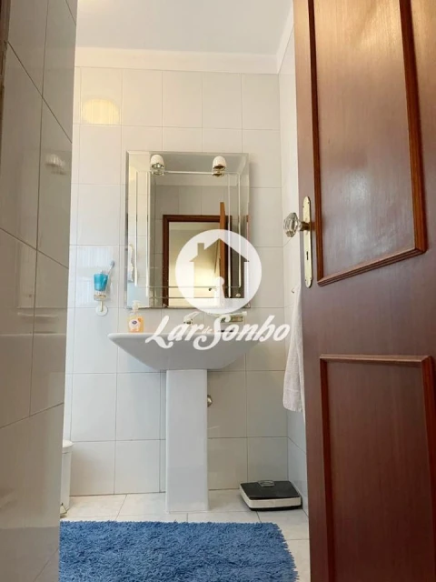 Moradia T4 para Venda em Arcozelo