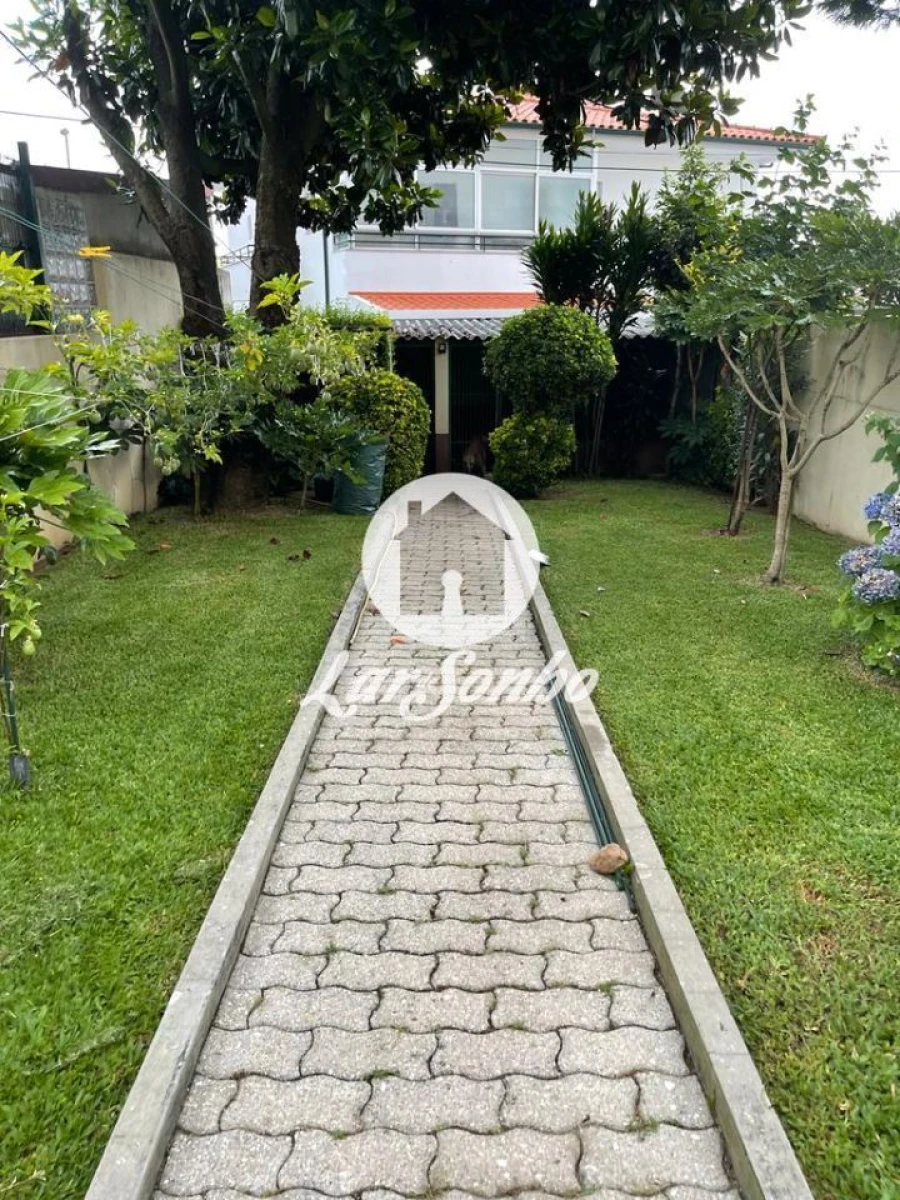 Moradia T4 para Venda em Arcozelo Foto 19