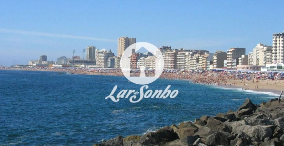 Moradia T4 para Venda em Arcozelo Foto 29