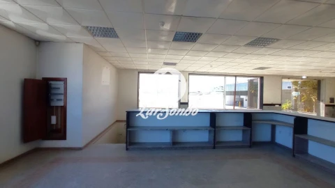 Armazém para Venda em Lemenhe, Mouquim e Jesufrei