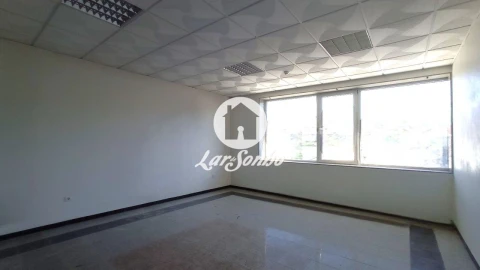 Armazém para Venda em Lemenhe, Mouquim e Jesufrei