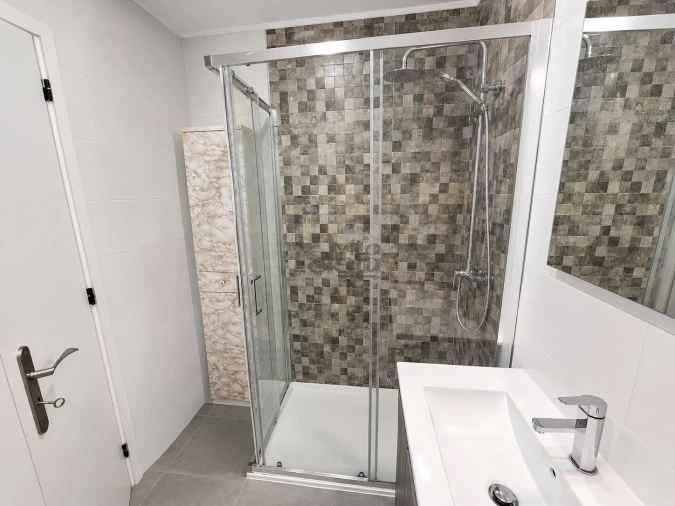 Apartamento T1 para Venda em Portimão Foto 4