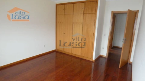 Moradia T3 para Venda em Campo e Sobrado