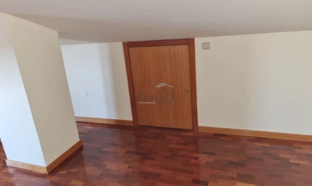 Moradia T3 para Venda em Campo e Sobrado