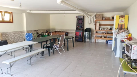Moradia T3 para Venda em Campo e Sobrado