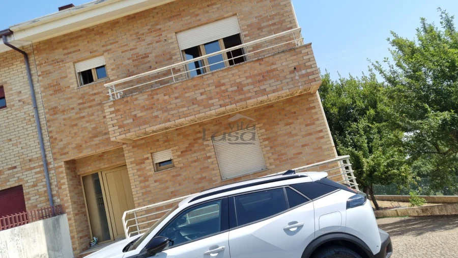 Moradia T3 para Venda em Campo e Sobrado Foto 2