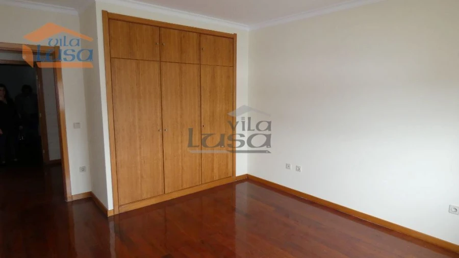 Moradia T3 para Venda em Campo e Sobrado Foto 17
