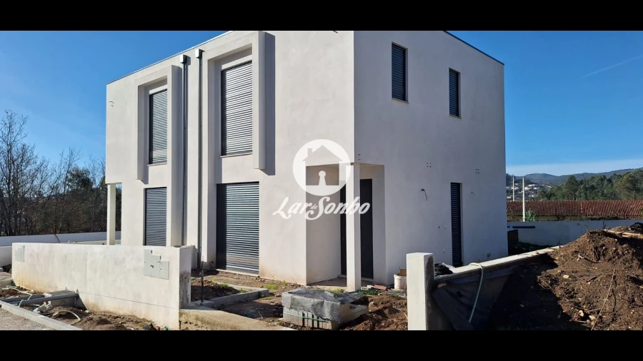 Moradia T2 para Venda em Lijo