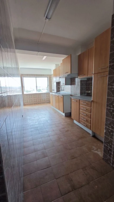 Apartamento T3 para Arrendamento em Santa Marinha e São Pedro da Afurada