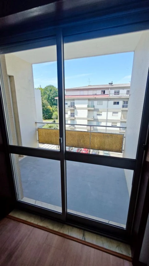 Apartamento T3 para Arrendamento em Santa Marinha e São Pedro da Afurada