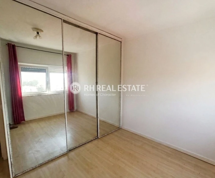 Apartamento T1 para Arrendamento em Buarcos Foto 4