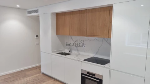 Apartamento T1 para Arrendamento em Cedofeita, Santo Ildefonso, Sé, Miragaia, São Nicolau e Vitória