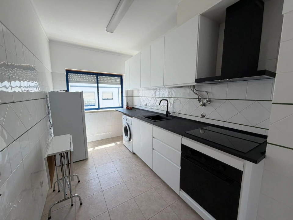 Apartamento T2 para Arrendamento em Ericeira Foto 5
