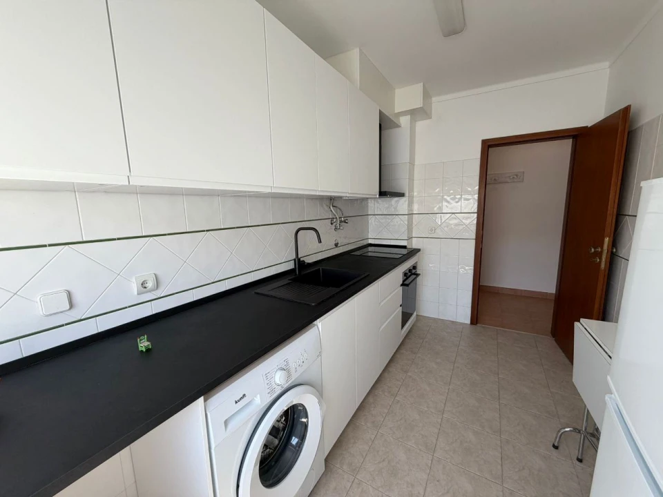 Apartamento T2 para Arrendamento em Ericeira Foto 6