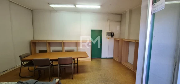 Loja para Arrendamento em Valongo