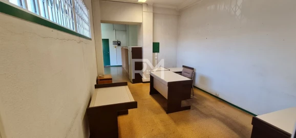 Loja para Arrendamento em Valongo