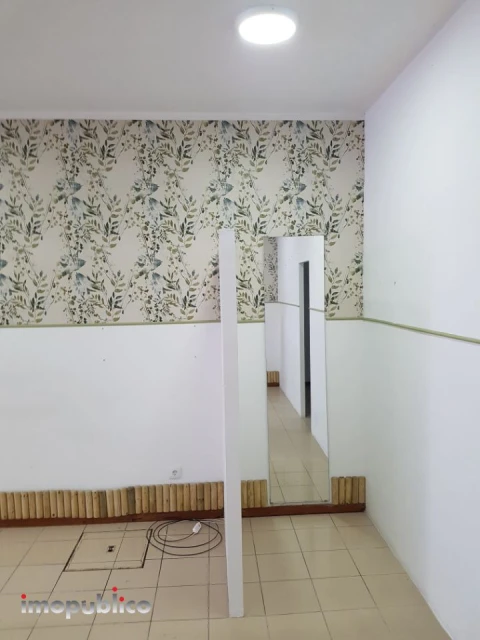 Loja para Arrendamento em Vila de Prado