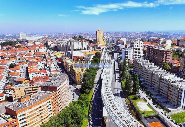 Apartamento T1 para Venda em Mafamude e Vilar do Paraíso Foto 2
