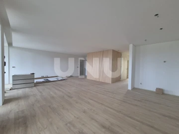 Apartamento T2 para Venda em Glória e Vera Cruz