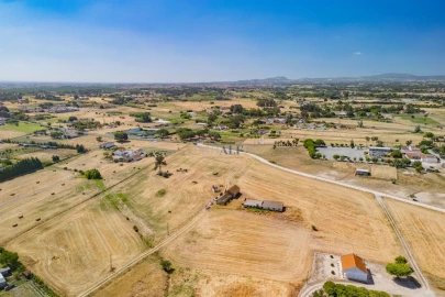 Terreno para Venda em Atalaia e Alto Estanqueiro-Jardia
