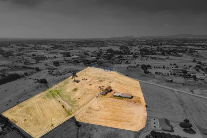 Terreno para Venda em Atalaia e Alto Estanqueiro-Jardia
