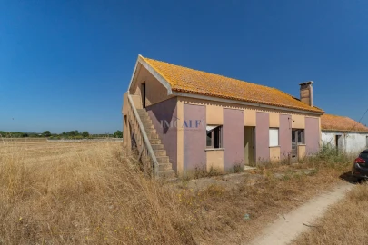 Terreno para Venda em Atalaia e Alto Estanqueiro-Jardia