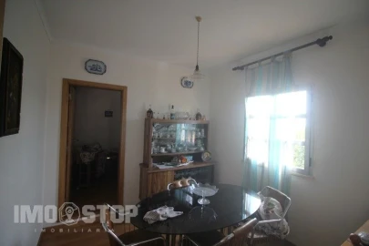 Moradia T2 para Venda em Angeja