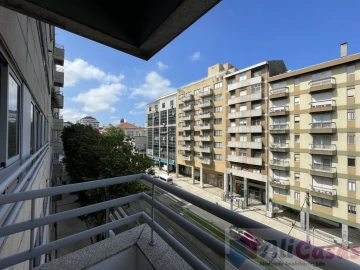 Apartamento T2 para Venda em Mafamude e Vilar do Paraíso