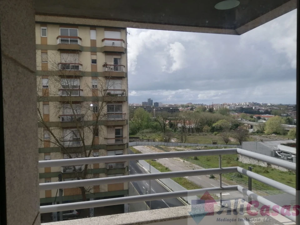 Apartamento T2 para Venda em Mafamude e Vilar do Paraíso Foto 5