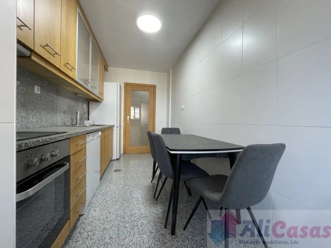 Apartamento T2 para Venda em Mafamude e Vilar do Paraíso Foto 5
