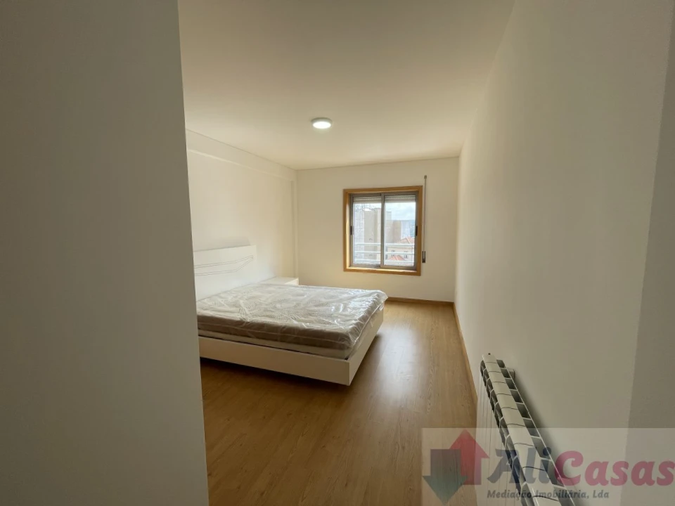 Apartamento T2 para Venda em Mafamude e Vilar do Paraíso Foto 18