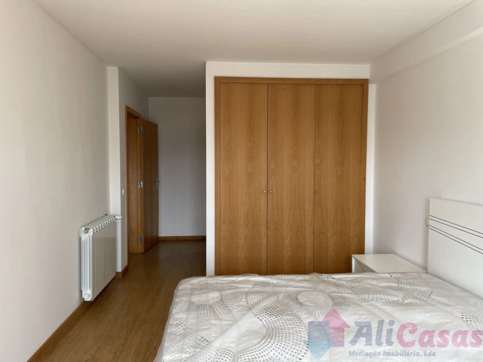 Apartamento T2 para Venda em Mafamude e Vilar do Paraíso Foto 22